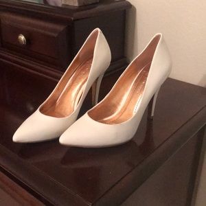 BCBG white pumps